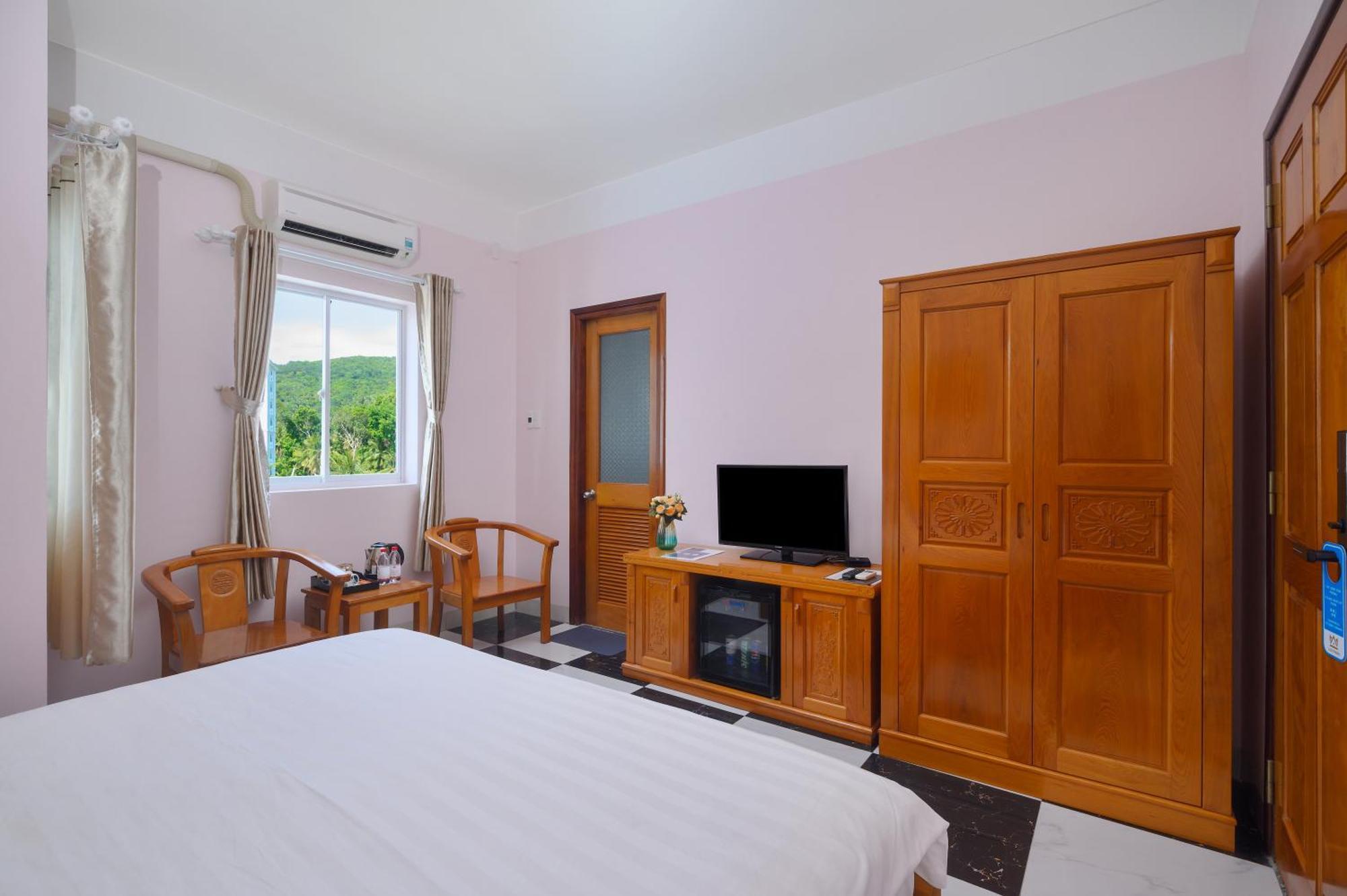 Luxy Park Hotel - Phu Quoc Centre Exterior photo